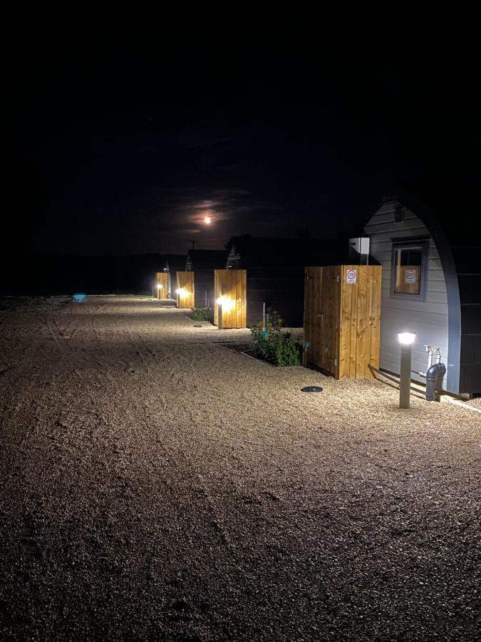 Mowbray Cottages & Glamping South Kilvington エクステリア 写真